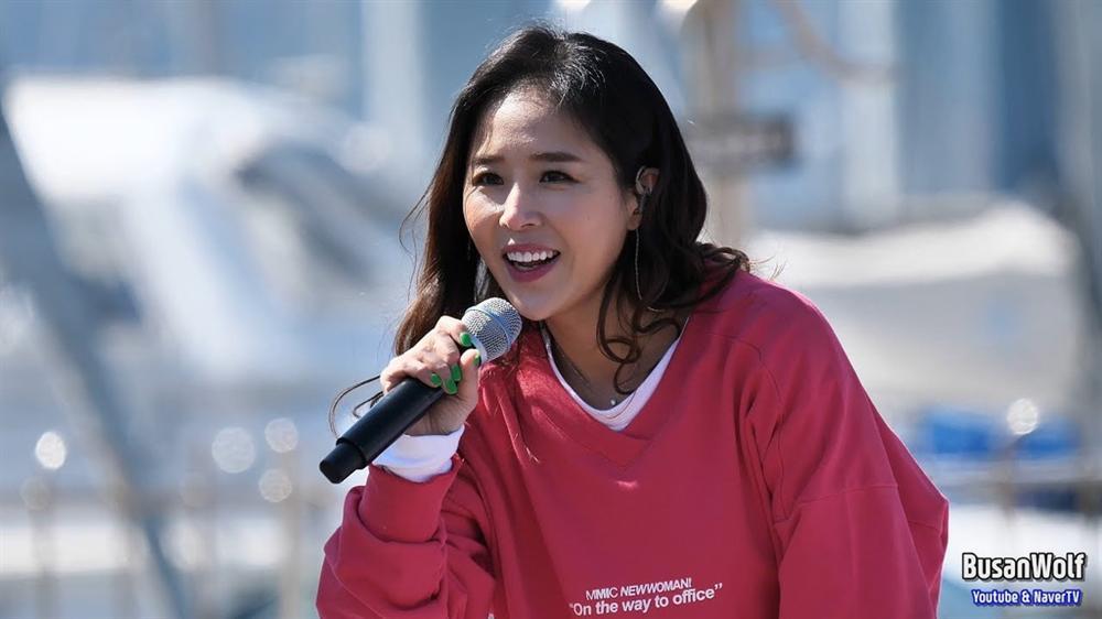 Khi những nữ thần tượng mắc chứng sợ sân khấu-7