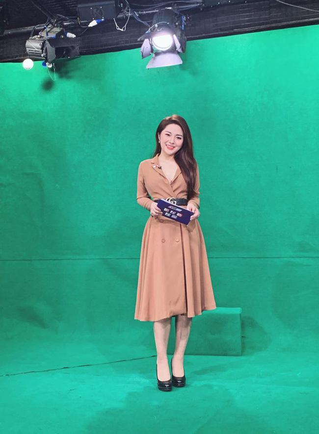 Loạt ảnh đời thường xinh đẹp của MC thể thao nổi tiếng vừa tiết lộ mắc bệnh ung thư máu-1