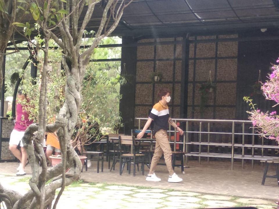 Lan Ngọc - Chi Dân lộ bằng chứng cùng đi du lịch Đà Lạt, ôm nhau tình tứ thế này mà không chịu công khai!-2