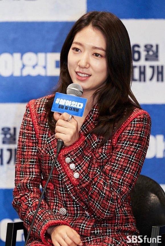 Chơi set đồ hàng trăm triệu đồng, Park Shin Hye vẫn bị chê mũm mĩm khi sánh đôi anh bạn thân của Song Hye Kyo-3
