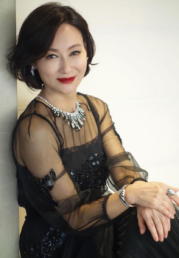 4 ngôi sao tài năng từ chối sang Trung Quốc hốt bạc, một lòng ở lại ao làng TVB chỉ vì yêu-1