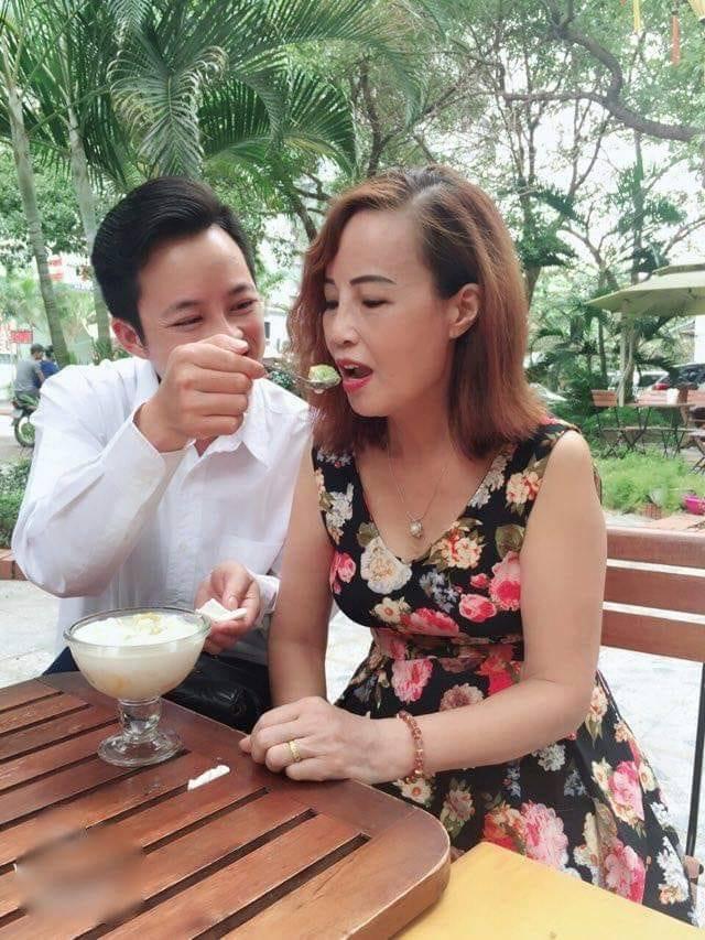 Chú rể Hoa Cương 28 tuổi nói gì về tin đồn đang gồng khi cưới cô dâu 63 tuổi ở Cao Bằng-3