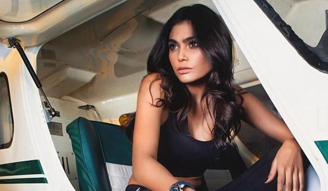 Tử nạn vì máy bay rơi, người mẫu Pakistan vẫn bị nói ăn mặc hở hang-3