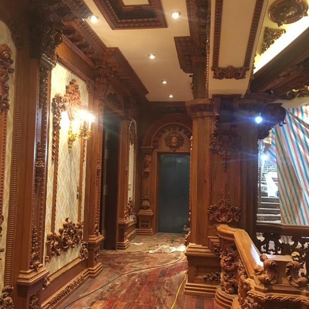 Lâu đài của đại gia Thái Bình lộng lẫy và rộng đến mức thiết kế cả nơi đậu trực thăng trên nóc-6