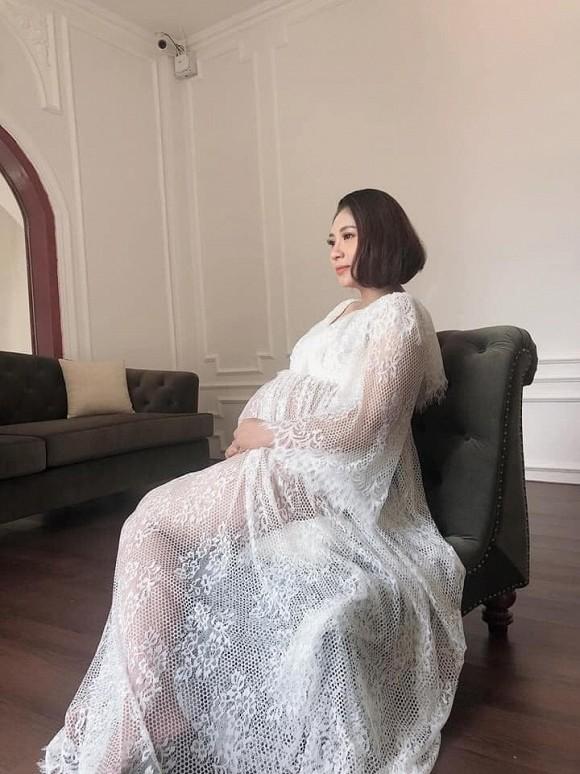 Đâu chỉ Hồ Ngọc Hà, showbiz Việt còn có 2 mỹ nhân mang thai đôi cùng thời điểm này-7