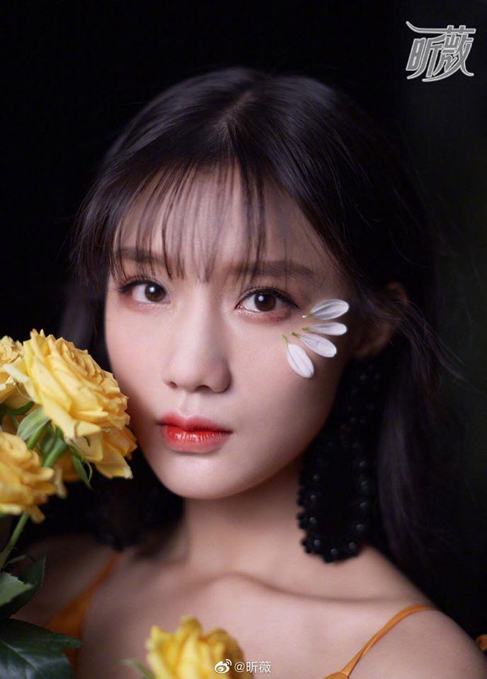 4 mỹ nhân 9X có gia thế cực khủng trong showbiz Hoa ngữ-5