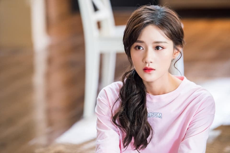 4 mỹ nhân 9X có gia thế cực khủng trong showbiz Hoa ngữ-6