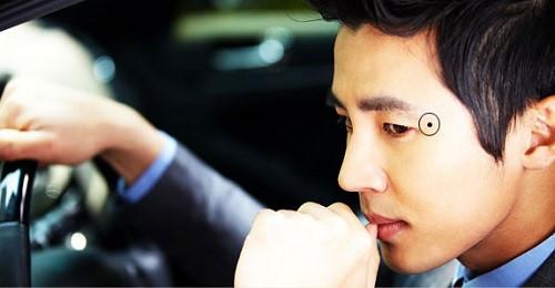 Đàn ông sở hữu tướng mắt đa tình, ai làm vợ cả đời chìm trong đau khổ-1