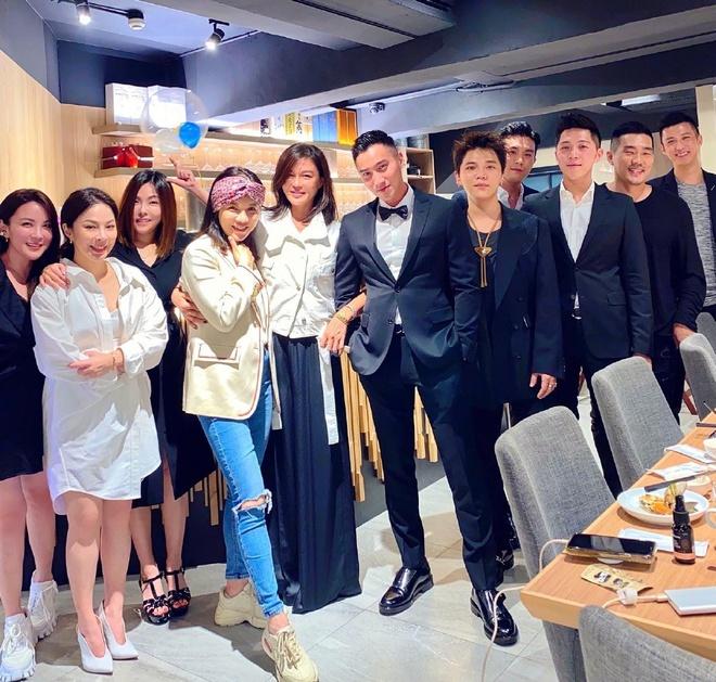 Chồng cũ Chung Hân Đồng mở tiệc mừng cuộc sống độc thân-1