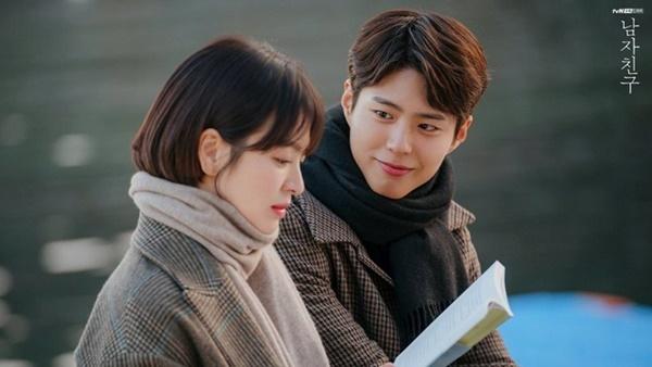 Park Bo Gum - Song Hye Kyo và những cặp đôi bị chê nhạt nhẽo khi yêu-5