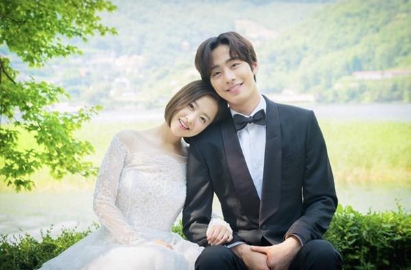 Park Bo Gum - Song Hye Kyo và những cặp đôi bị chê nhạt nhẽo khi yêu-9