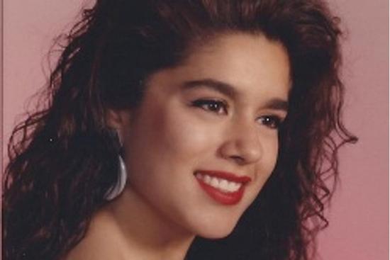 Dân mạng khoe nhan sắc bố mẹ ngày trẻ trong những bức ảnh đã ố màu