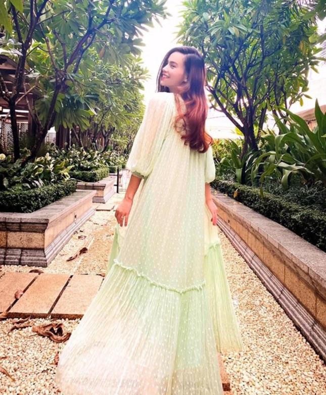 3 mẹ bầu showbiz lên đồ: Hồ Ngọc Hà bánh bèo - Hoàng Oanh phô diễn bụng vượt mặt - Đông Nhi giản đơn-2