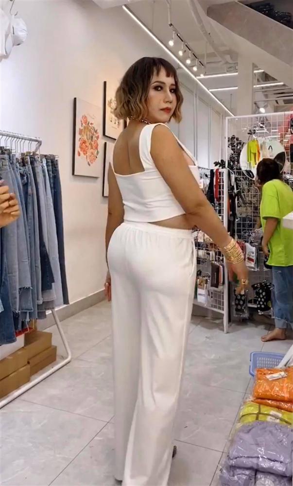 Ai chê cô Minh Hiếu 7 miếng đất đồng bóng sẽ tắt điện với phong cách Itaewon Class đây này!-2