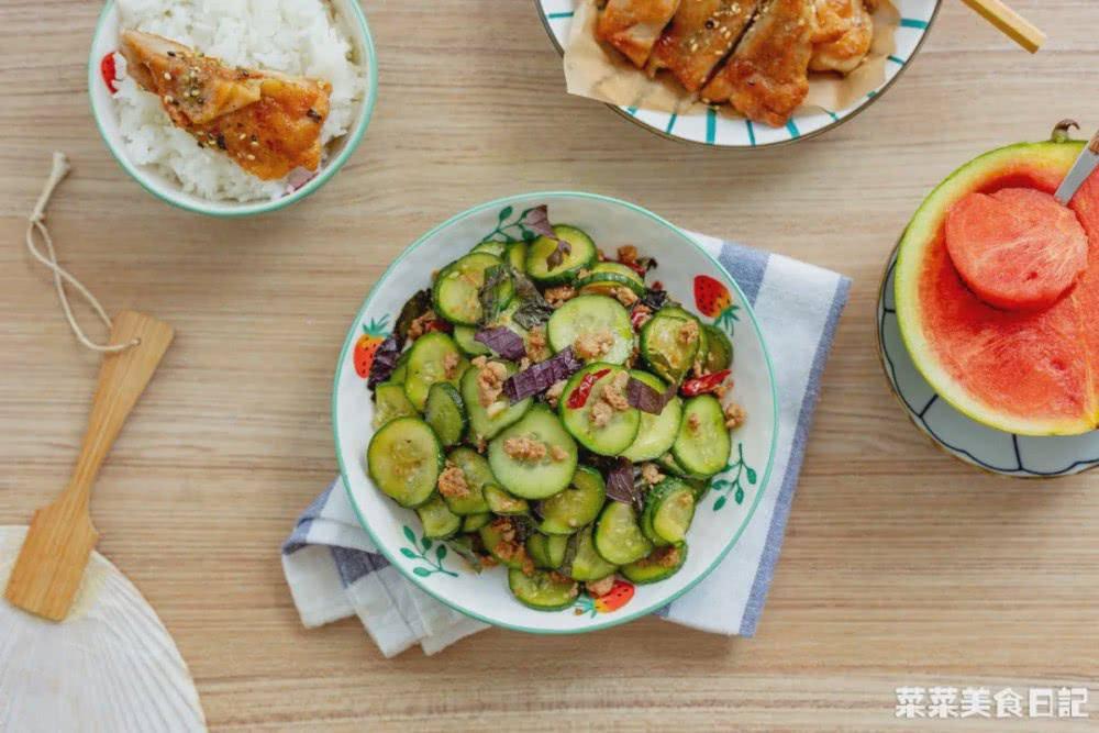 Tại sao ăn dưa chuột không nên gọt vỏ và phải chà xát 2 đầu?-3