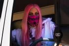 Lady Gaga đeo khẩu trang của NTK gốc Việt, đi xe tải giao album mới