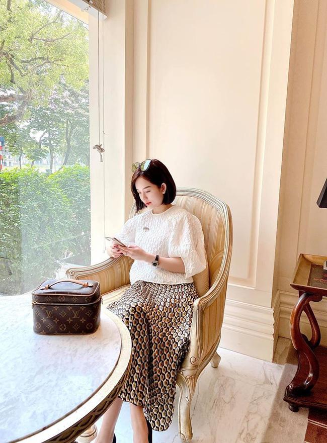 Mất tích trên MXH đã lâu, Ly Kute tái xuất với loạt ảnh trẻ trung như gái đôi mươi-2