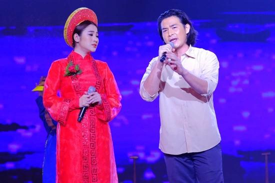 Phi Nhung chê Quách Ngọc Ngoan phát âm sai khi hát bolero