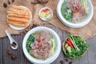 Đầu bếp Việt chia sẻ bí quyết nấu tô phở chuẩn vị Hà Nội