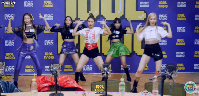 Hậu lùm xùm hỗn xược, nhóm nữ Kpop lấy nhạc BLACKPINK biểu diễn, thành viên tự khẳng định nhảy giỏi hơn Lisa lại bị ném đá-2