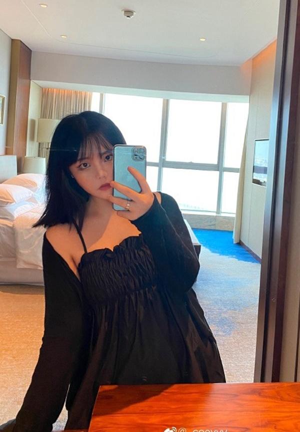 Ảnh đã qua chỉnh sửa của 2 cô gái khác xa nhan sắc ngoài đời-4