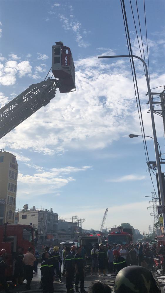 Một trong số 7 người được giải cứu tại vụ cháy căn nhà 3 tầng ở Sài Gòn đã tử vong-2