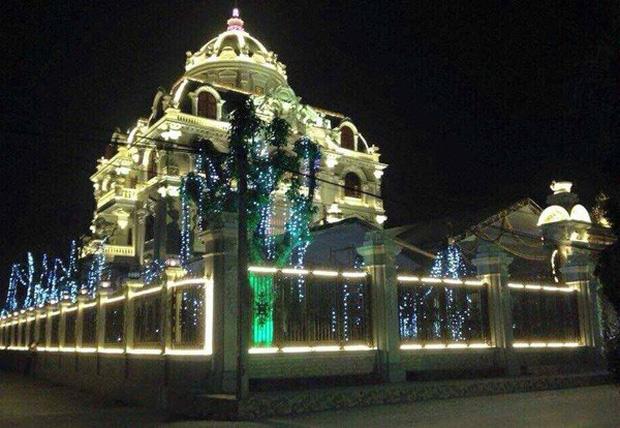 Lâu đài xây gần 10 năm của tỷ phú Nam Định, chỉ riêng gỗ lát sàn cũng có giá 120 tỷ đồng-6