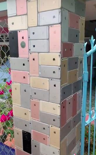 Dân chơi dùng hàng trăm chiếc iPhone để thay gạch ốp lát xây cổng khiến ai cũng trầm trồ-1