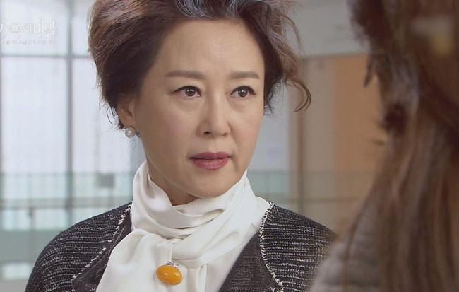 Không đẻ được con trai, con dâu nuốt nước mắt nhìn mâm cơm thừa mẹ chồng để phần sau khi cho con bú-3