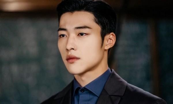 4 mỹ nam Hàn có khả năng hất văng Lee Min Ho trong tương lai-2