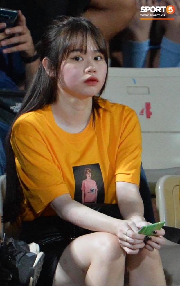Thêm loạt ảnh cận mặt của bạn gái mới Quang Hải, nhan sắc chưa qua chỉnh sửa gây chú ý-5