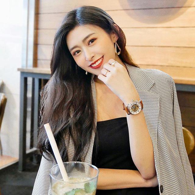 Với sức ảnh hưởng lớn trên mạng xã hội, Nikki nhanh chóng trở thành Influencer được nhiều nhãn hàng mời quảng cáo.