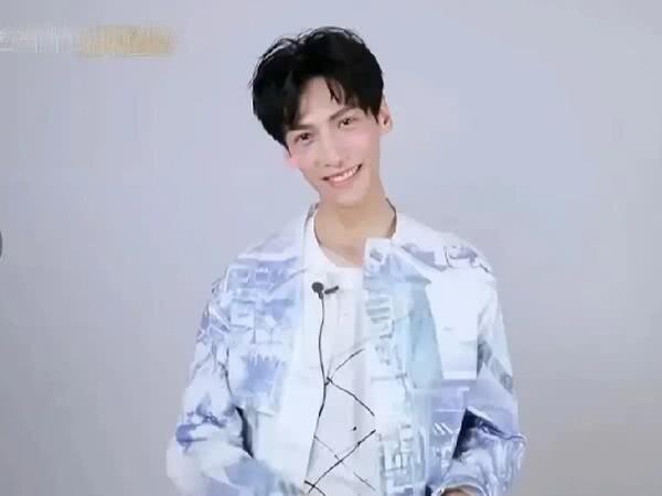 La Vân Hi lộ tình trạng gầy đến mức đáng báo động, phản ứng của netizen: Chẳng khác nào bộ xương khô-9