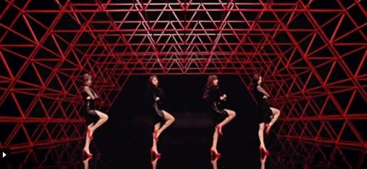 90% dân tình không biết vì sao idol Hàn nhảy nhót tưng bừng mà không rơi giày, bí mật nằm ở chi tiết nhỏ xíu này-2