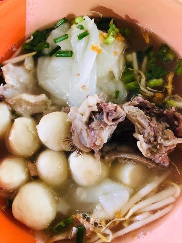 Mua canh xương về ăn, cô gái ngỡ đâu tưởng canh đầu người chỉ vì hàng lông mi cong vút-4