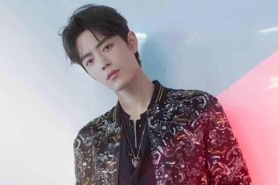 Biên kịch chuyên cà khịa Tiêu Chiến hé lộ nam thần tượng bị cả giới giải trí hắt hủi