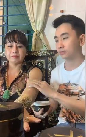 Biết tác hại của kem trộn, cô Minh Hiếu vẫn PR bất chấp khiến dân mạng nổi điên-2