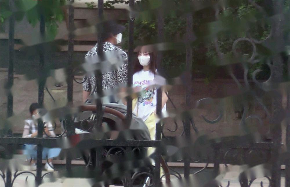 Lộ ảnh Giả Nãi Lượng làm lành với Lý Tiểu Lộ sau vụ cắm sừng đau đớn-1