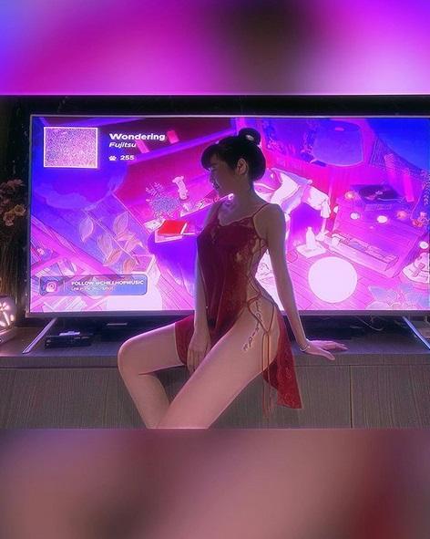 Giữa tin hôn nhân rạn nứt, Elly Trần liên tiếp tung ảnh khỏa thân đốt mắt người nhìn-5