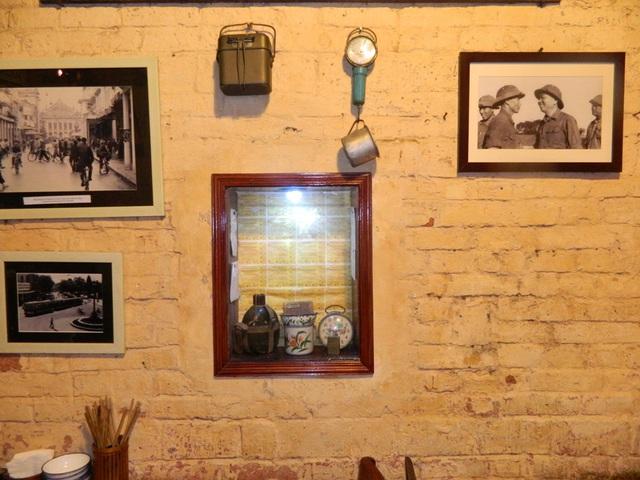 Những quán cà phê thời bao cấp tại Hà Nội vừa bước vào cửa đã thấy cả một bầu trời kí ức ùa về-15