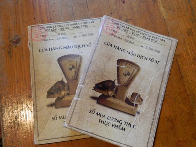 Những quán cà phê thời bao cấp tại Hà Nội vừa bước vào cửa đã thấy cả một bầu trời kí ức ùa về-16