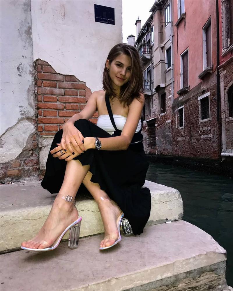 Sắm được đôi cao gót kéo chân ảo tung chảo, Á hậu Huyền My ứng dụng cả loạt set đồ từ thanh lịch tới nhẹ nhàng-5