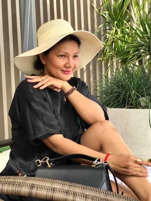 Nữ hoàng cảnh nóng Kiều Trinh phản bác việc bỏ tiền mua bài PR, vay nợ tứ tung để được đi dự LHP-4