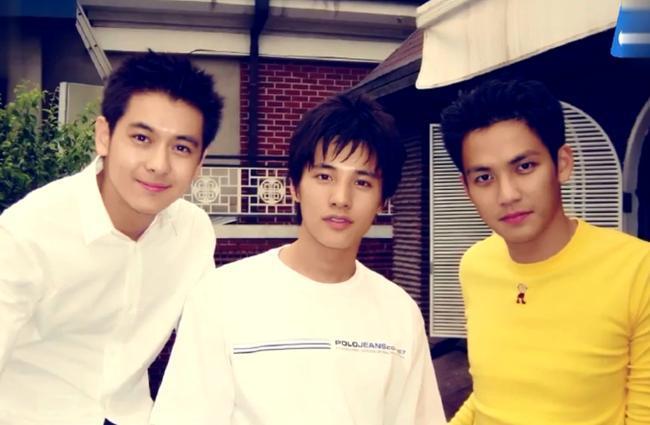 Dân tình đào mộ khoảnh khắc U50 Won Bin đọ sắc cùng hai nam thần hack tuổi nhất Cbiz, ngoại hình xuất sắc bất phân thắng bại-1