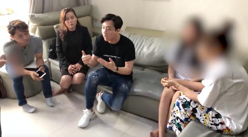 Trấn Thành bị cư dân mạng ý kiến vì không cởi giày trong clip làm việc với người tung tin đồn-2