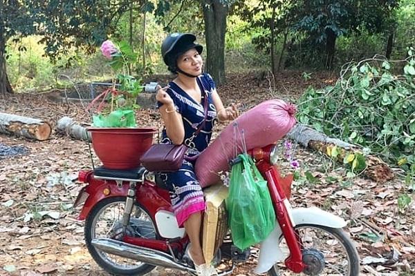 Nữ hoàng cảnh nóng Kiều Trinh bức xúc tố hàng xóm lấn đất-4