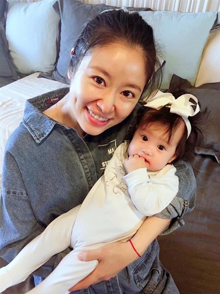 Số phận xoay chiều của bộ ba nữ chính Hoàn Châu cách cách sau 23 năm-5