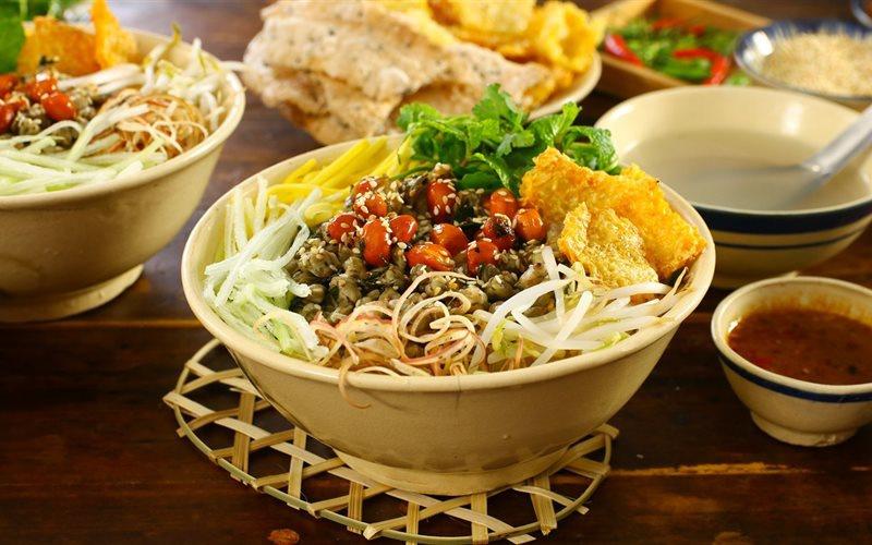 Ăn gì khi chỉ có một ngày ở Huế?-2