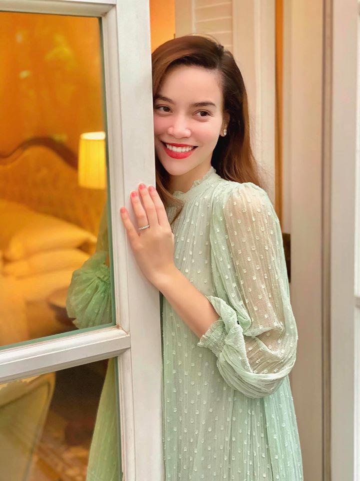 Loạt biểu hiện đặc biệt của Hồ Ngọc Hà gián tiếp xác nhận mang song thai-2