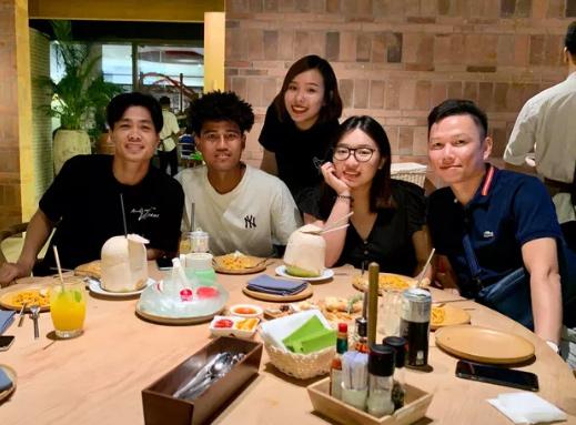 Thêm ảnh hiếm hoi về cô dâu tương lai của Công Phượng, hé lộ cơ duyên đôi trẻ thành vợ thành chồng-8